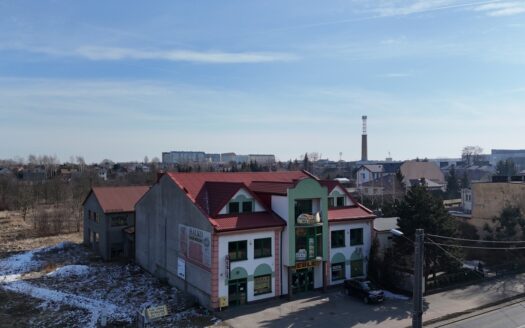 Hala handlowo-usługowa w centrum Bełchatowa