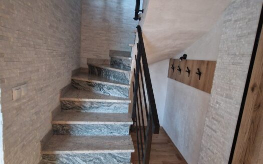 Dom z zabudowie bliźniaczej – Znamirowice