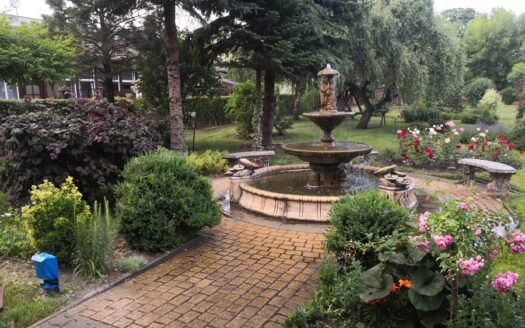 Ośrodek wypoczynkowy – 100m deptak i Dom Zdrojowy