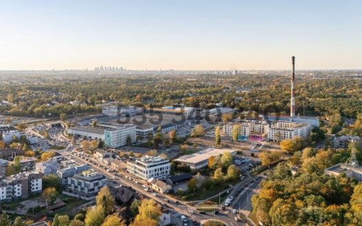 Klinika medyczna, ogródek 200m2, parking, 50m Lidl