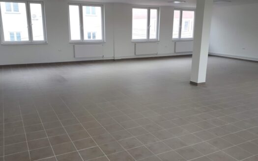 500 m2 (2x 150 + 200 m2), I i II piętro, winda