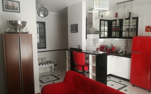 Do wynajęcia śliczny apartament z ogrodem