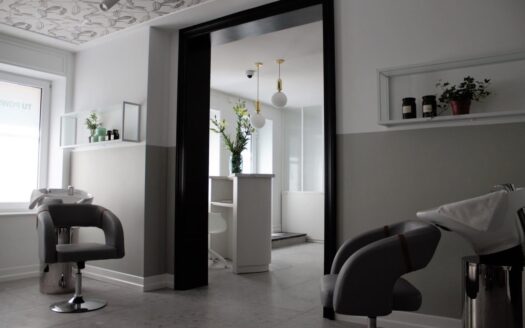 Stanowisko fryzjerskie/manicure na wynajem