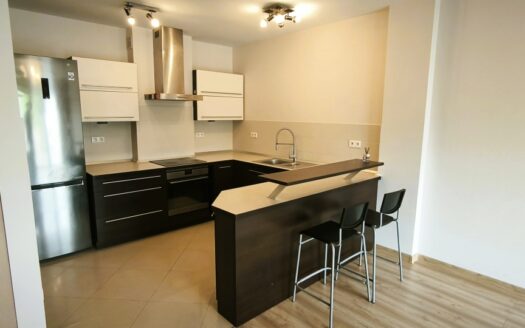 Przestronny apartament na Julianowie z tarasem11m2