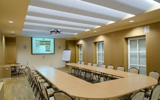 Funkcjonujący hotel na sprzedaż