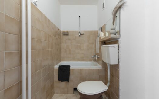 Kawalerka z potencjałem-29 m2 Górna