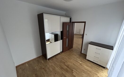 Przestronne mieszkanie 74 m kw. bezpośrednio