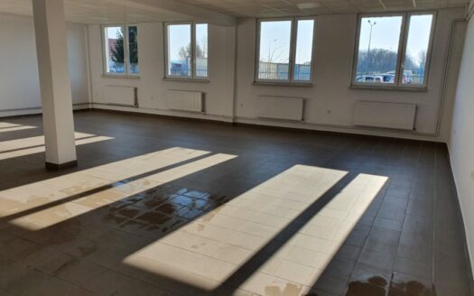 150 m2 , parter, tani prąd, rampa