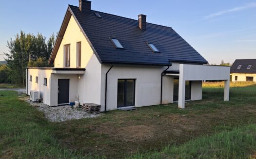 Dom NOWY ,212 m2, Piękne widoki , 5 km od Kielc