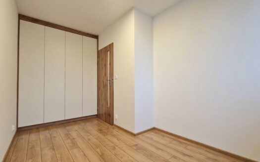 Nowoczesne na 1 piętrze z baloknen duży parking