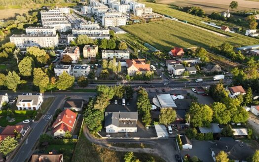 Budynek mieszkalno-usługowy przy trasie nr 11