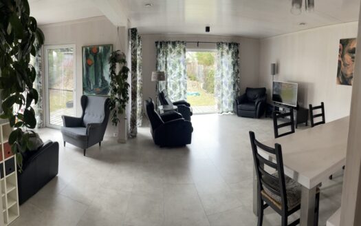 Dom w Krakowie z garażem i ogrodem. Bezpośrednio.