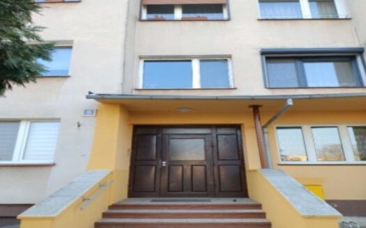 Syndyk sprzeda mieszkanie w Górze!