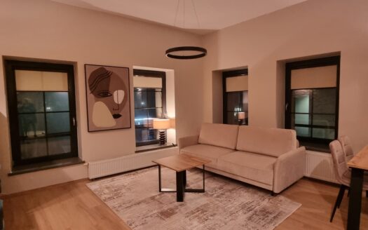 Wynajmę umeblowaną kawalerkę w Centrum Z.Góry