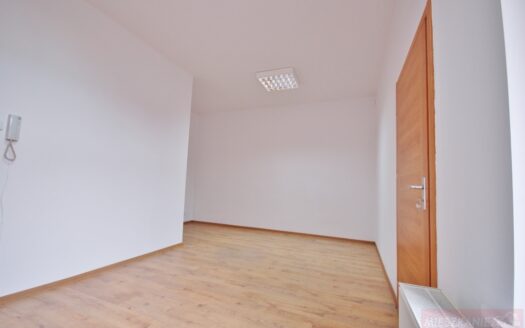 Lokal biurowy 59 m w ścisłym centrum Ostrowa Wlkp.