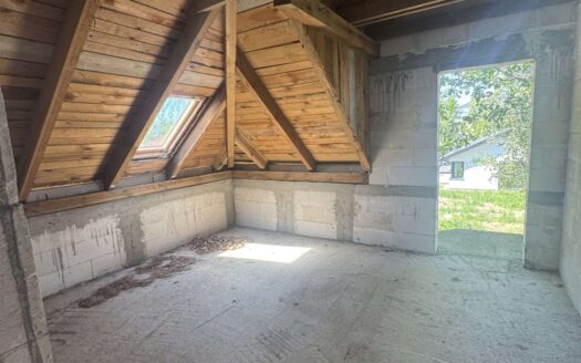 Dom do wykończenia/Zalew Zegrzyński