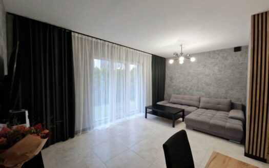 Perełka w Kobyłce-skrajny segment,3 poziomy