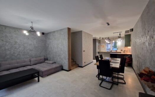 Perełka w Kobyłce-skrajny segment,3 poziomy