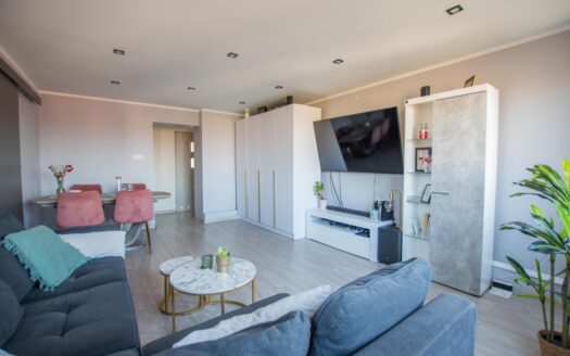 Mieszkanie z ogrodem i garażem, Łęknica