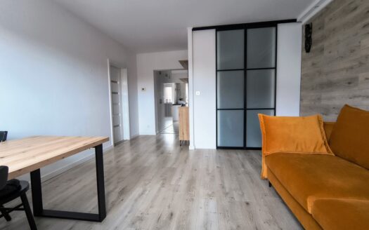 3 pokoje | kuchnia | 2 x WC | garaż | klimatyzacja