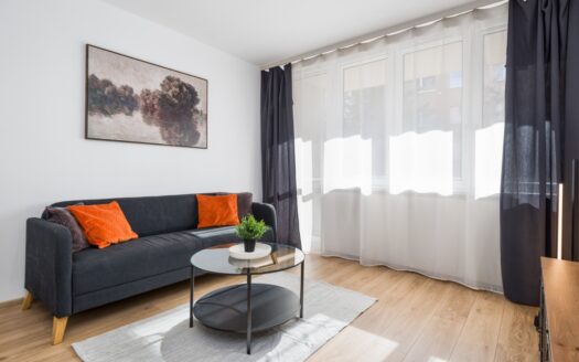 51m2 po remoncie, kuchnia na wymiar, AGD, parking