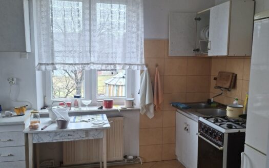 Dom parterowy jednorodzinny na dużej działce.